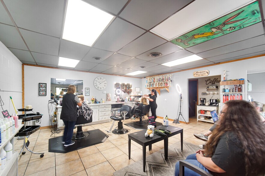 More Photos Of 0115 W State Road 10, North Judson Light Distribution For Sale