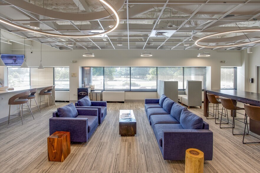 More Photos Of 704 Quince Orchard Rd, Gaithersburg Research And Development For Lease