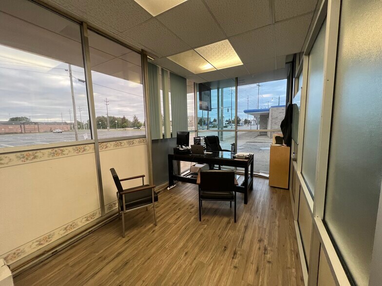 More Photos Of 207 9th St SW, Canton Warehouse For Sale