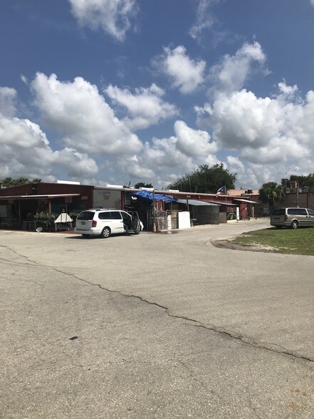 More Photos Of 270-272 Beth Stacey Blvd, Lehigh Acres Industrial For Sale