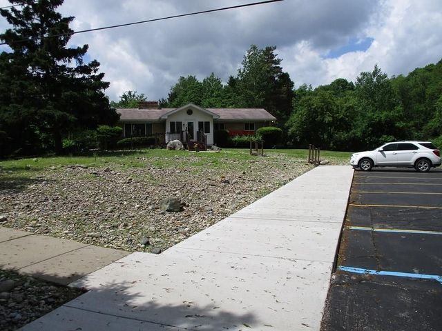 More Photos Of 7217 Sashabaw Rd, Village of Clarkston Office Residential For Sale