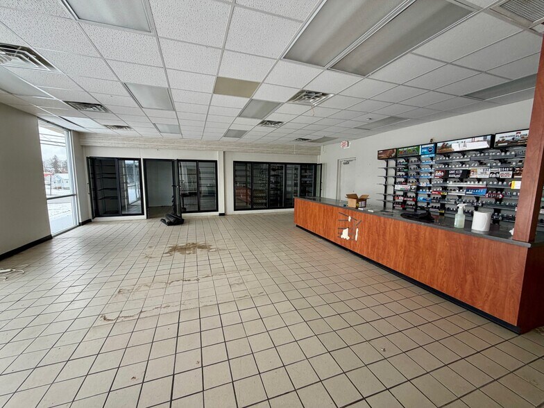 More Photos Of 339 Lincoln Ave, Cadiz Service Station For Sale