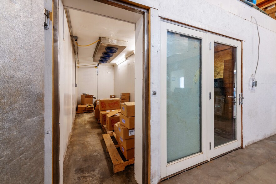 More Photos Of 10630 Private Road 1310, Wolfforth Industrial For Sale