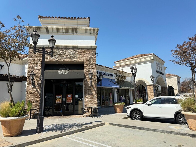 More Photos Of 1610 E Thousand Oaks Blvd, Thousand Oaks Storefront Retail Office For Lease