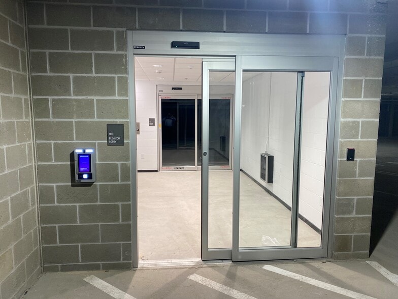 More Photos Of 75 Hopper Pl, Pittsburgh Office For Lease