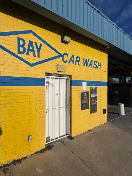 More Photos Of 952 S Commercial St, Aransas Pass Carwash For Sale