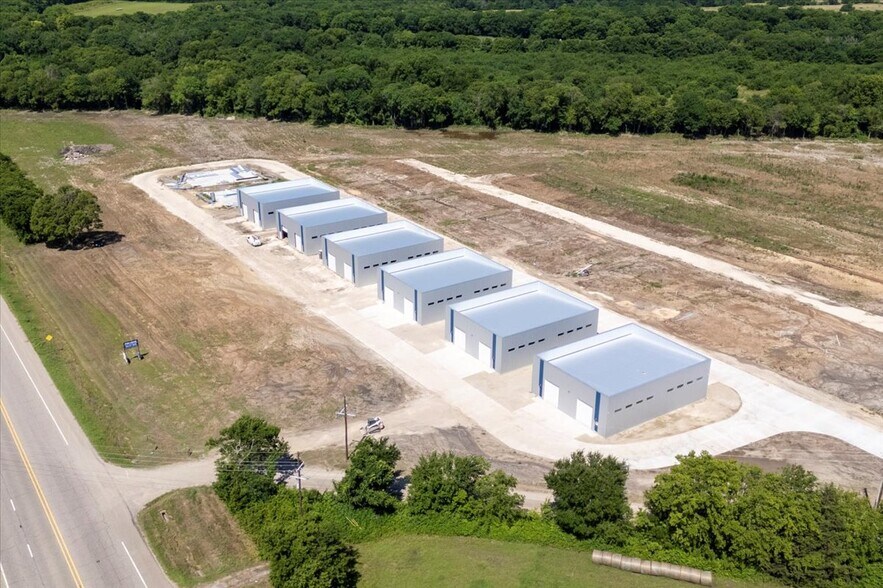 More Photos Of 9020 State Highway 21, Trenton Unknown For Lease