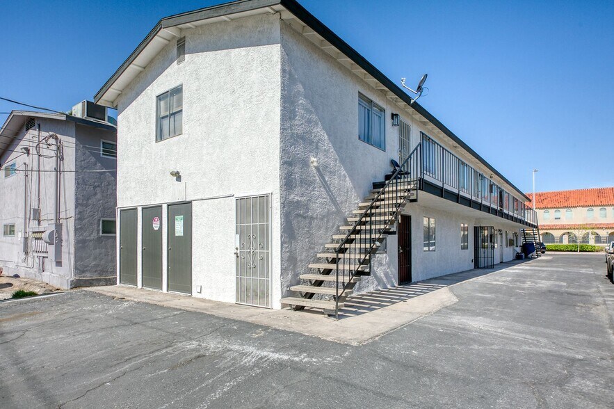 More Photos Of 317 S 9th St, Las Vegas Apartments For Sale