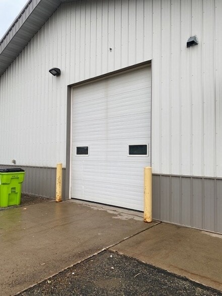 More Photos Of 4210 Highway 14 E, Rochester Industrial For Sale