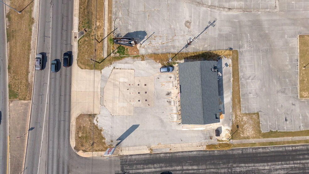 More Photos Of 6325 Bandera Rd, San Antonio Convenience Store For Sale