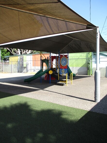 Primary Photo Of 9900-9904 S Central Ave, Los Angeles Schools For Lease