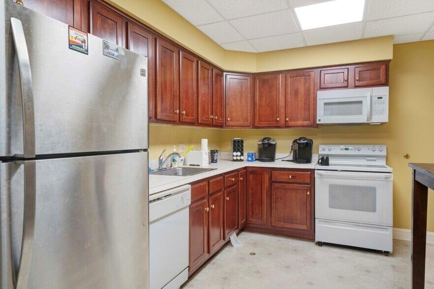 More Photos Of 415 4th St NE, Charlottesville Office Residential For Sale