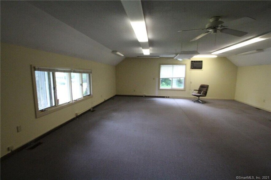 More Photos Of 1356 Southford Rd, Southbury Medical For Sale