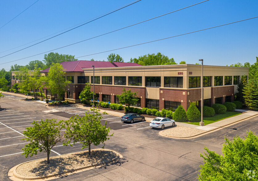 More Photos Of 860 Blue Gentian Rd, Eagan Unknown For Lease