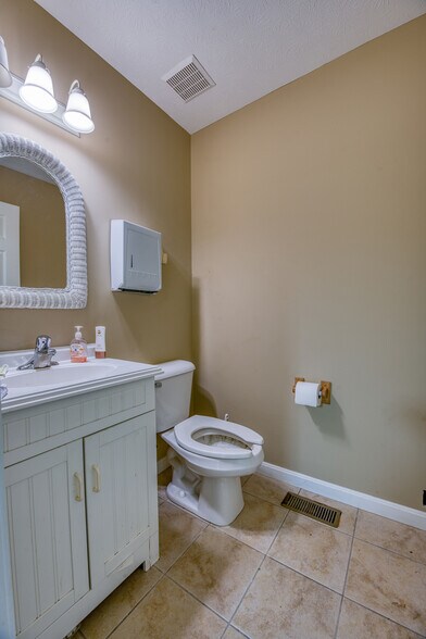 More Photos Of 1202-1214 N Monroe Dr, Xenia Medical For Sale
