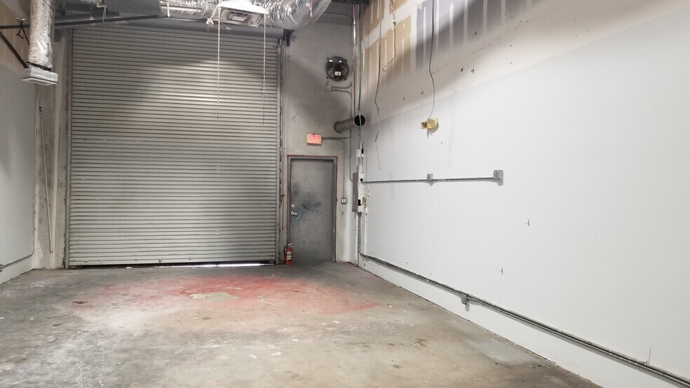 More Photos Of 413 NE Van Loon Ln, Cape Coral Light Distribution For Lease