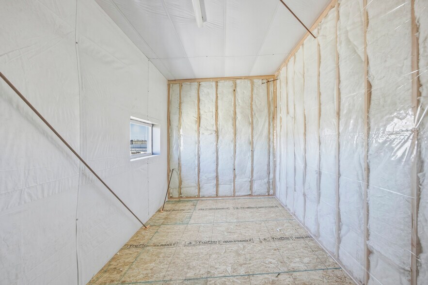 More Photos Of 1342 E Saint Helens St, Pasco Light Distribution For Lease