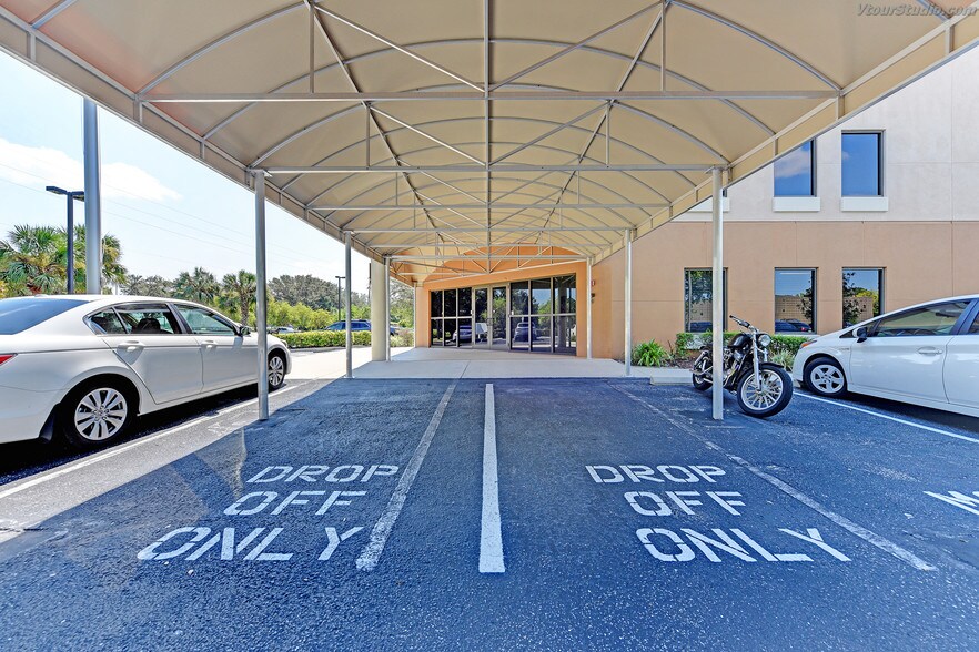 More Photos Of 435 Commercial Ct, Venice Medical For Lease