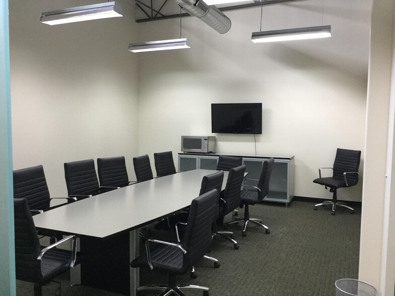 More Photos Of 1455 S Barrington Rd, Barrington Self Storage For Lease