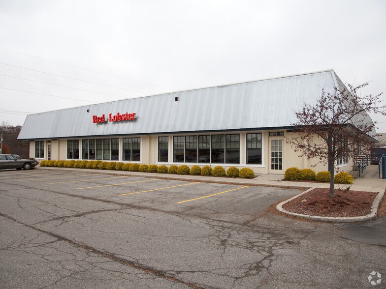 More Photos Of 3217 N Vermilion St, Danville Restaurant For Sale