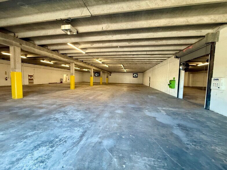 More Photos Of 12388 Starkey Rd, Largo Warehouse For Sale