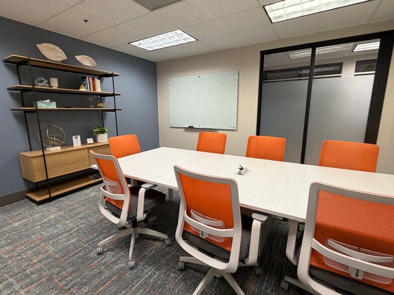 More Photos Of 231 S Bemiston Ave, Clayton Coworking Space