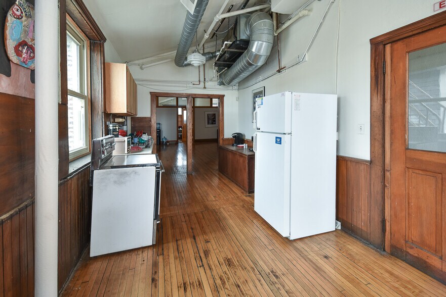 More Photos Of 4403 St Clair Ave, Cleveland Coworking Space