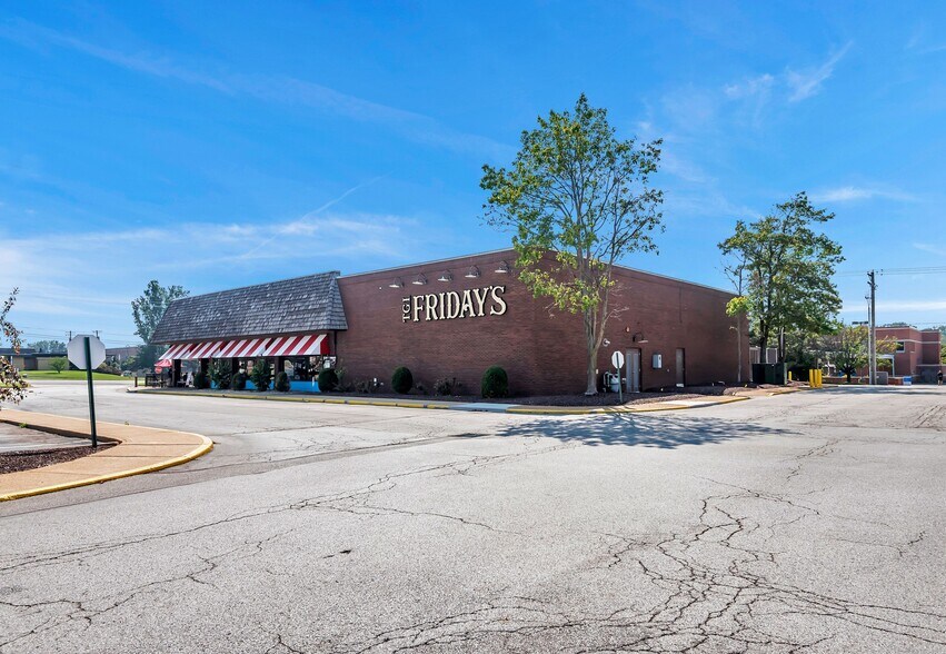 More Photos Of 5262 S Lindbergh Blvd, Saint Louis Restaurant For Lease