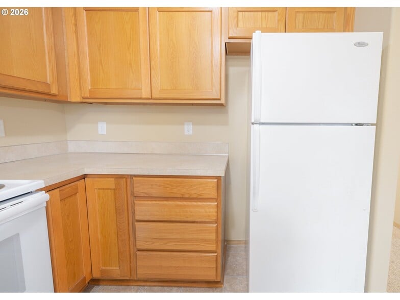 More Photos Of 2037 SE Huckleberry Ave, Warrenton Apartments For Sale