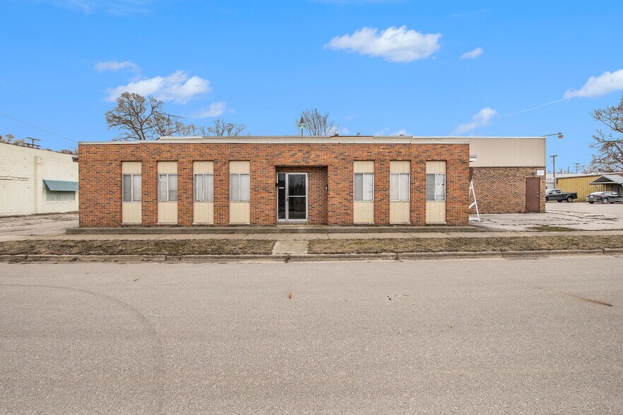More Photos Of 2632 Park St, Muskegon Heights Warehouse For Sale