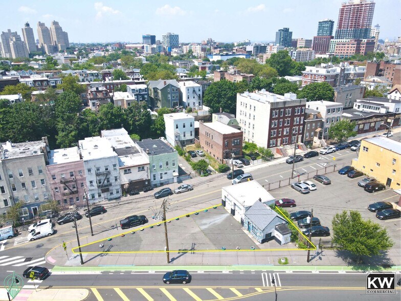 More Photos Of 475-493 Newark Ave, Jersey City Storefront Retail Residential For Sale