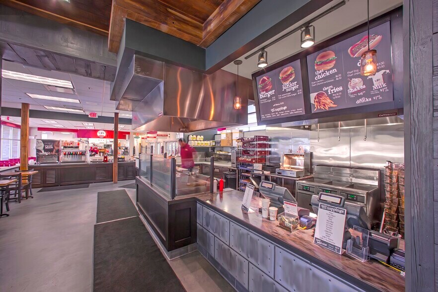 More Photos Of 515 Roosevelt Rd, Glen Ellyn General Retail For Sale