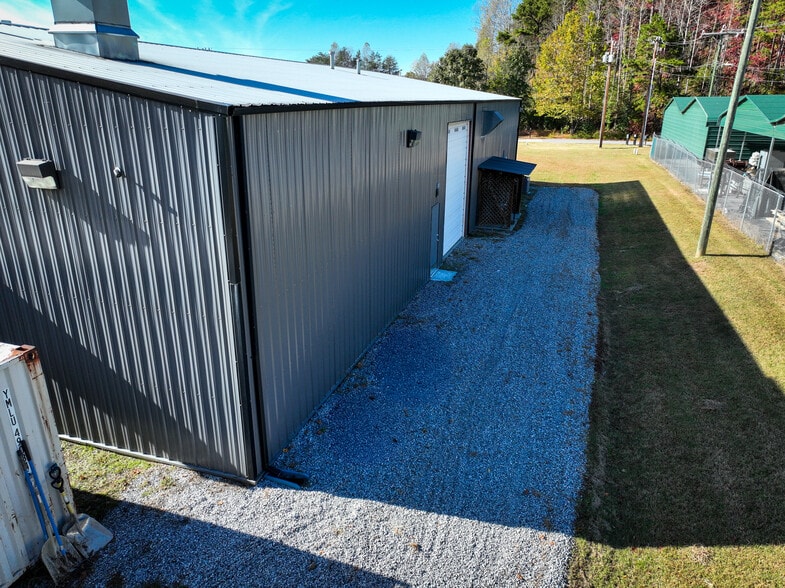 More Photos Of 2308 Icenhour Ct, Lenoir Industrial For Lease