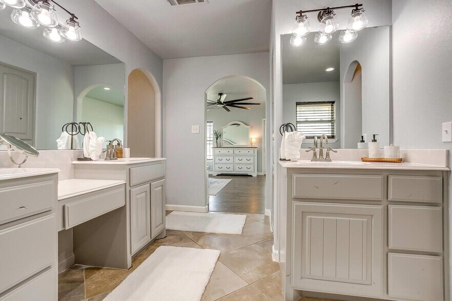 More Photos Of 12001 FM 2331, Godley Office For Sale