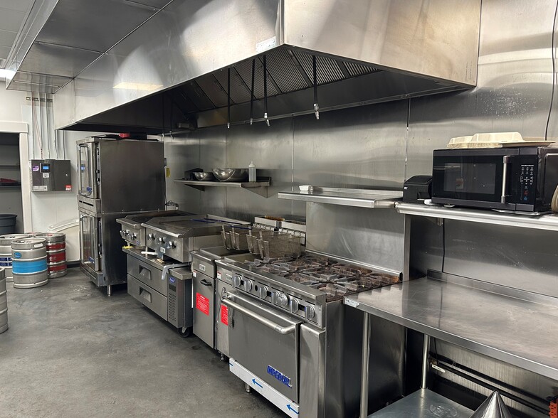 More Photos Of 11801 N 23rd Ave, Boise Restaurant For Lease