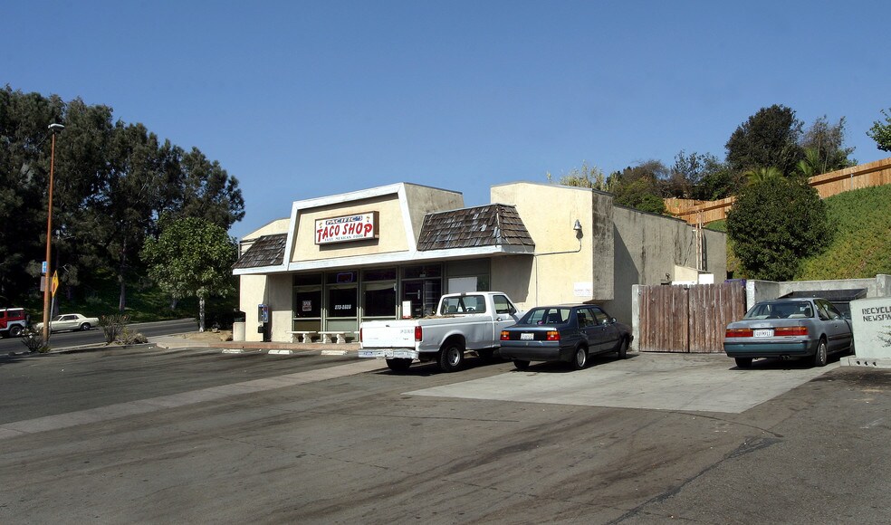 More Photos Of 4011-4031 Avati Dr, San Diego Storefront For Lease