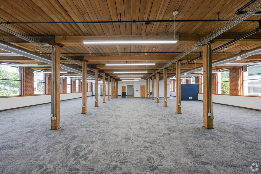 More Photos Of 1 Cedar St, Providence Unknown For Lease