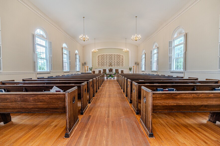 More Photos Of 211 Main st, Broadway Religious Facility For Sale