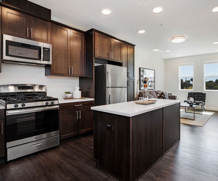 More Photos Of 11114 Darling Rd, Ventura Apartments For Lease