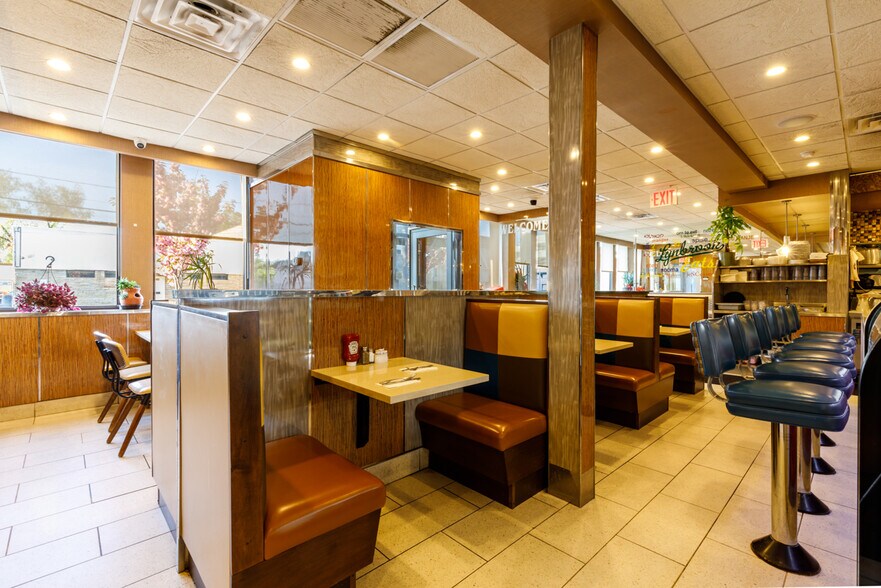 More Photos Of 245 Merrick Rd, Lynbrook Restaurant For Sale