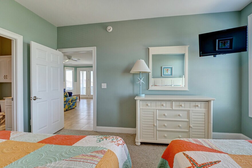 More Photos Of 2068 New River Inlet Rd, North Topsail Beach Apartments For Sale