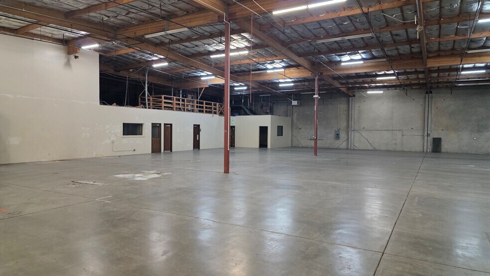 More Photos Of 105 E Parr Blvd, Reno Warehouse For Sale