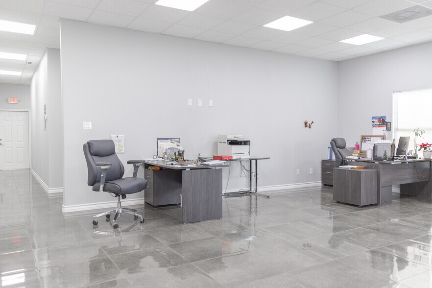 More Photos Of 119 North America Rd, Laredo Land For Sale