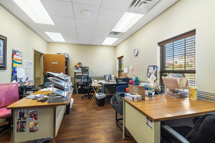 More Photos Of 930 Adell Ree Park Ln, Knoxville Medical For Sale