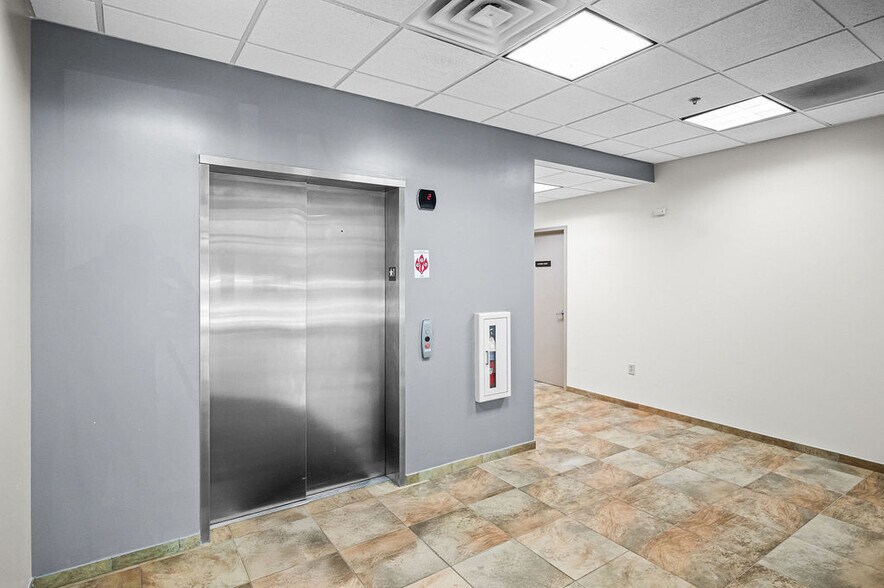 More Photos Of 800 Bunn Dr, Princeton Medical For Lease