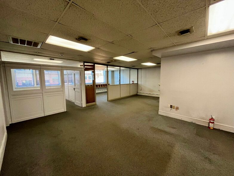 More Photos Of 1111 Maryland Ave, Baltimore Flex For Lease
