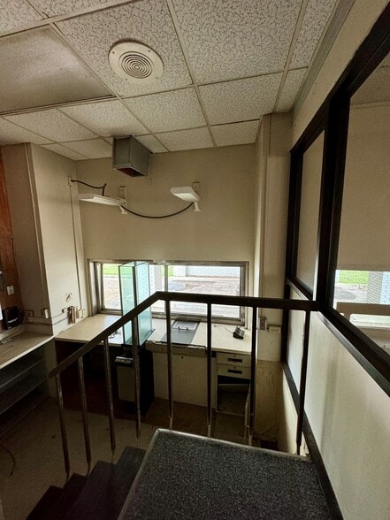 More Photos Of 510 Main St, Texarkana Bank For Sale