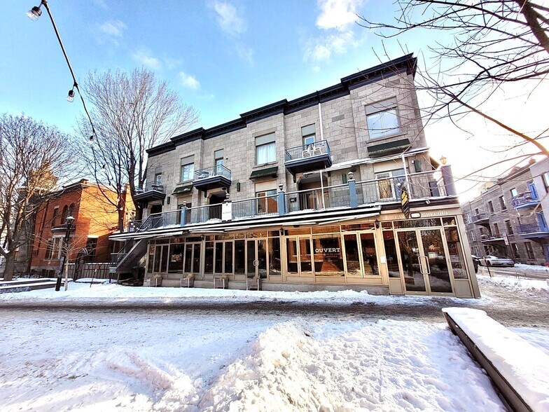 More Photos Of 200-216 Rue Prince-Arthur EST, Montréal Storefront Retail Residential For Lease
