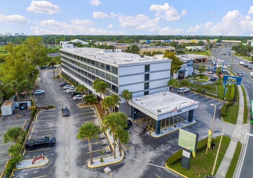 More Photos Of 830 Lee Rd, Orlando Hotel For Sale