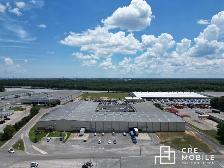 More Photos Of 248 Jacintoport Blvd, Saraland Warehouse For Lease